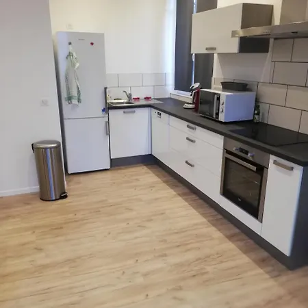 Centre Ville 50 M2.. Parking Pau